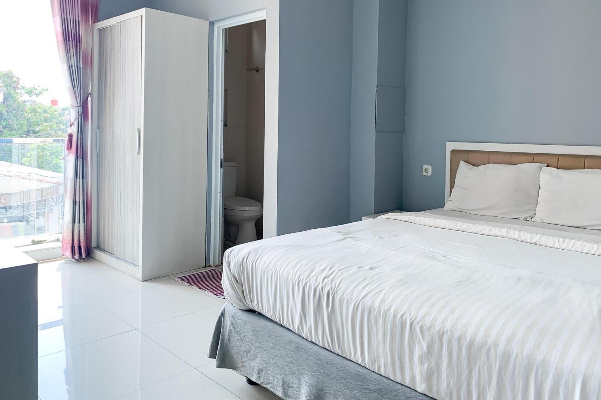Karins Guesthouse Syariah Redpartner Bandung Extérieur photo